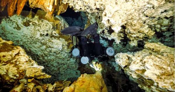 Curso de Buceo en Cuevas con Stage en los cenotes de México