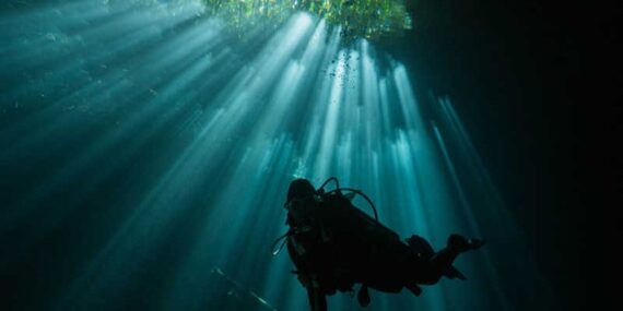 Cenote Eden - Cave diving - Cavern Diving - Mexico