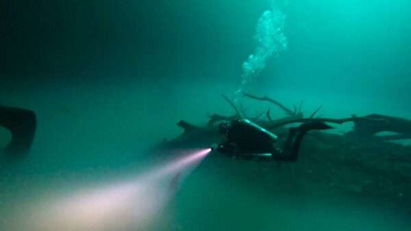 curso de buceo en los cenotes de México